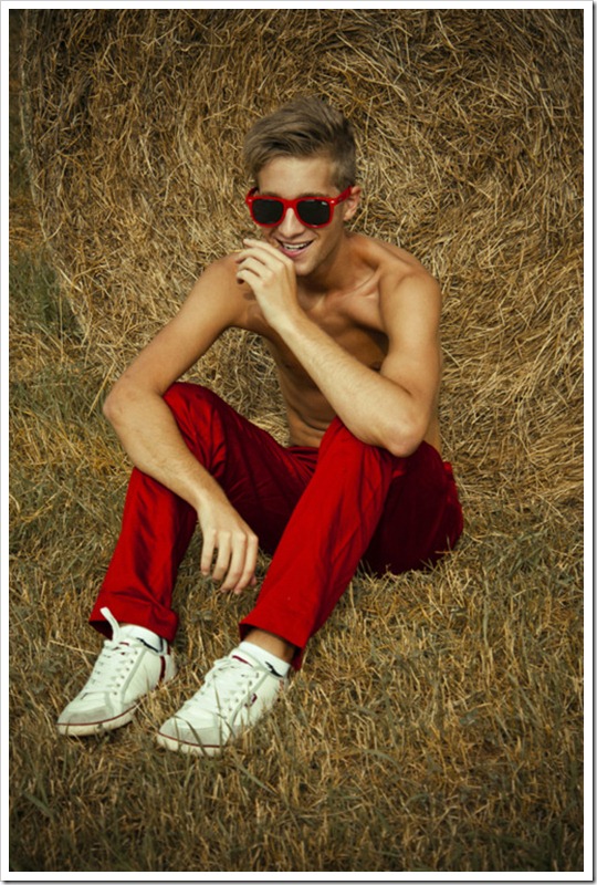 skinny-boy-red-jeans