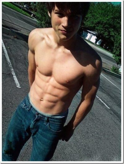 Love Shirtless Boys In Jeans