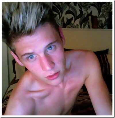 Hot Shirtless Webcam Boy