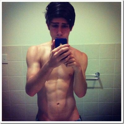 Lean Abs Twink iPhone Selfie