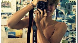 Cute Blond Shirtless Selfie