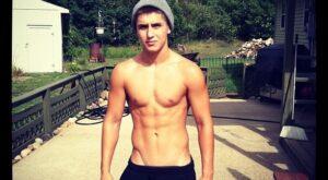 Shirtless V-Line