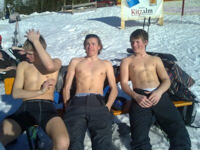 Snowboarder Boys