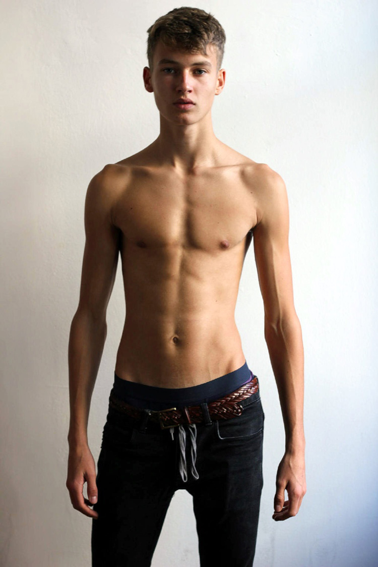 Slideshow cute skinny twinks.