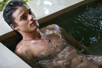 Hottub Hottie