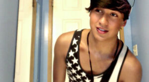 Tanktop & Bieber Hair