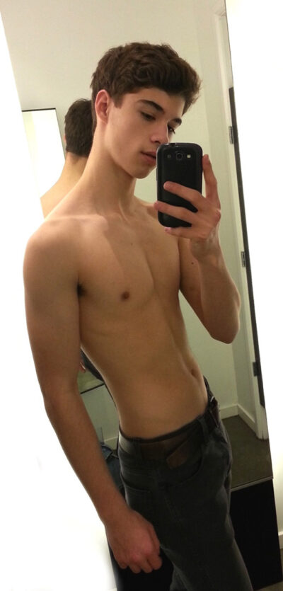 Slim Shirtless Selfie