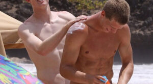 A Helping Hand for Some Sunscreen