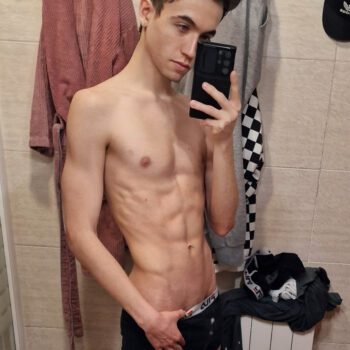 Skinny Boy Selfie